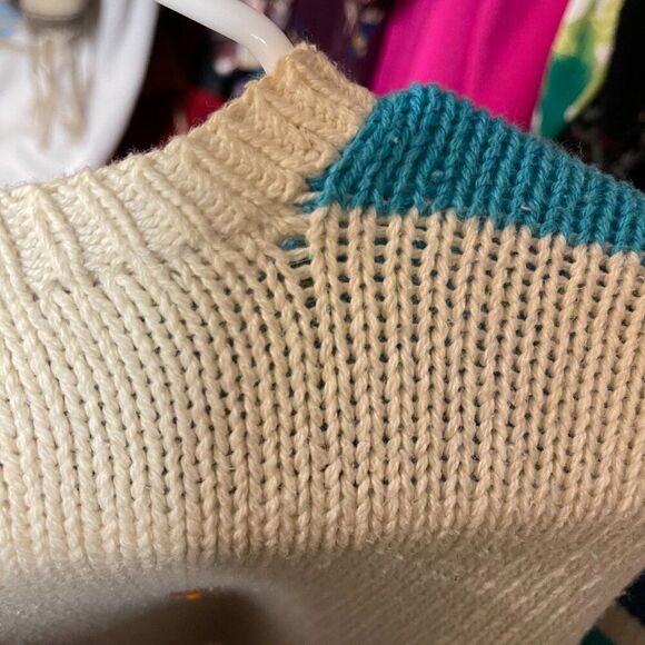 Vintage 80s 3D Hand-Knit Beach Scene Sweater โ Whimsical Summer Coastal Kitsch - Picture 11 of 11